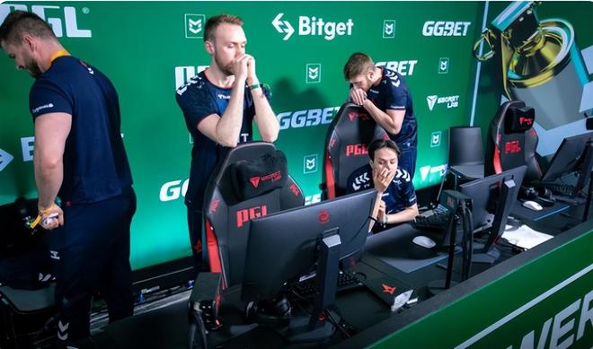 把自己的名 把自己的名