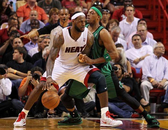 备受瞩目的 备受瞩目的