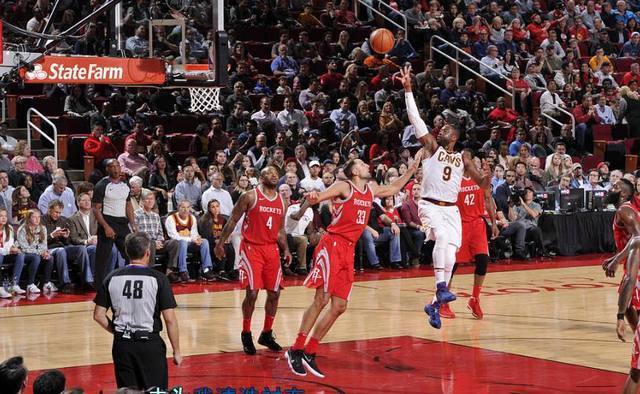 坐镇内线 坐镇内线